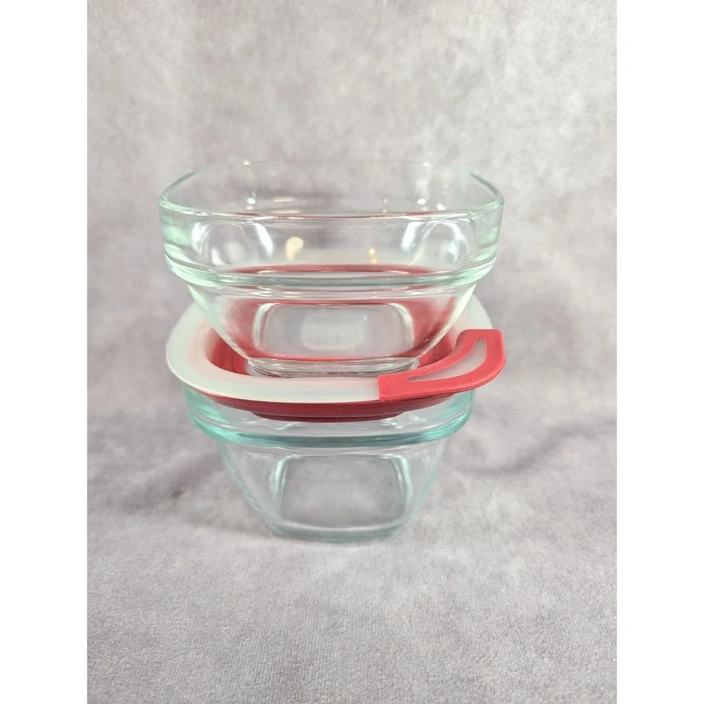 Rubbermaid Glass Set of 1.5  & 1.0 Cup Food Storage Containers Bowls w/ one Lid